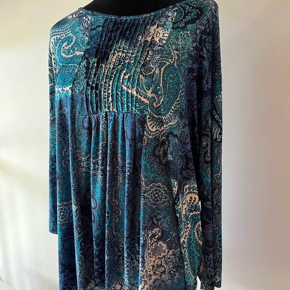 Southern Lady - Long Sleeve paisley Blouse - Picture 4 of 7